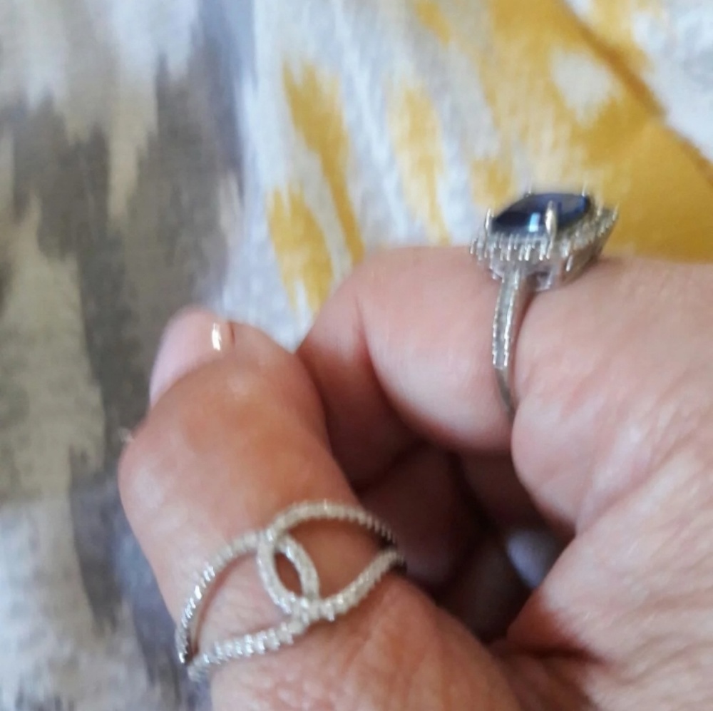 Sliver CZ eternity ring - Picture 4 of 4
